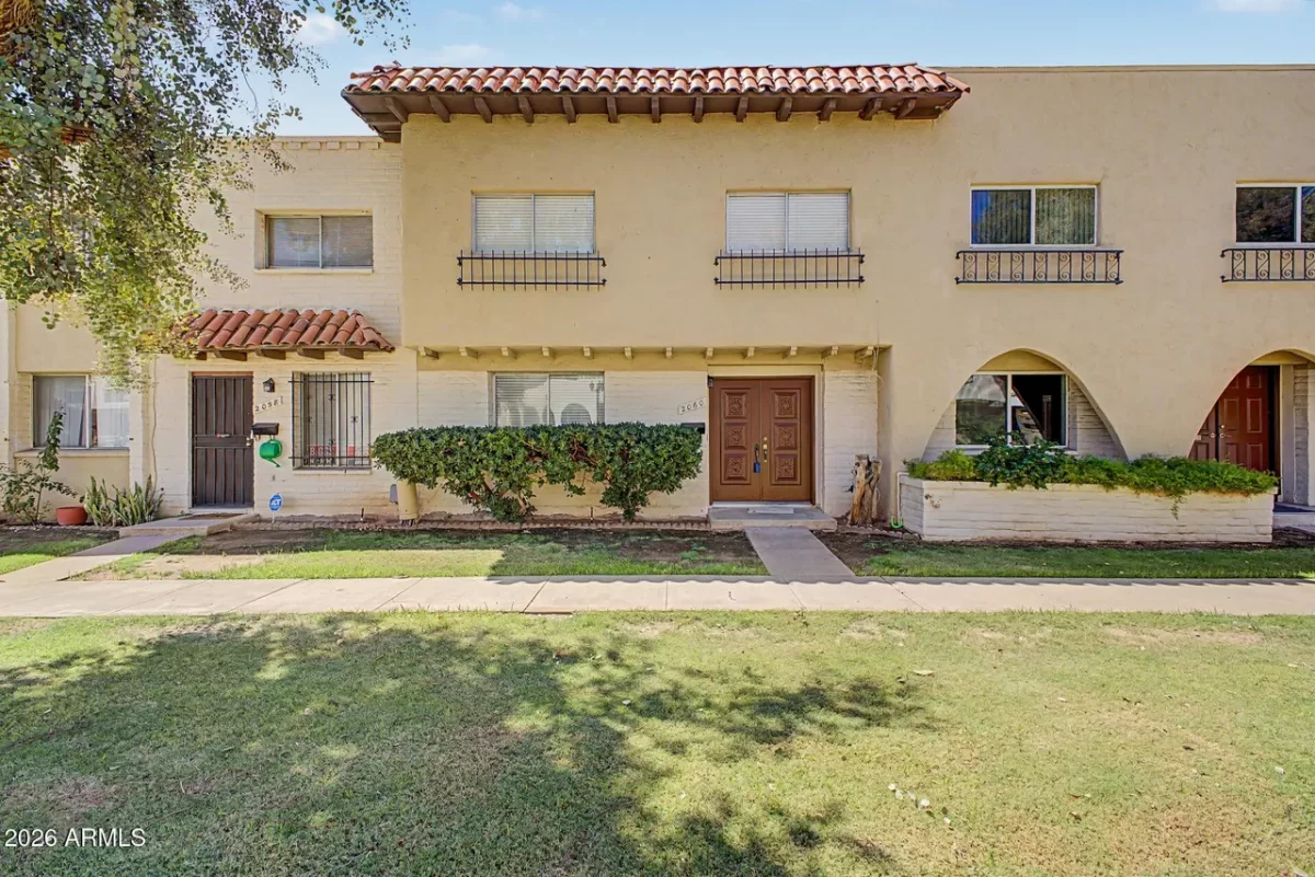 4BR Townhouse for Sale in Phoenix, AZ