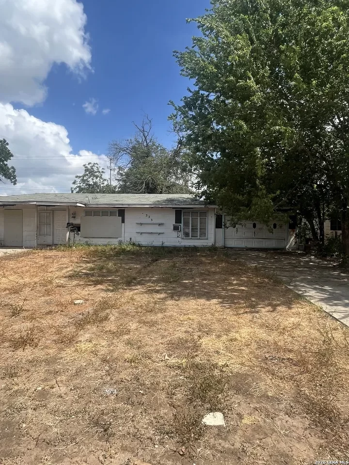 2BR House for Sale in San Antonio, TX