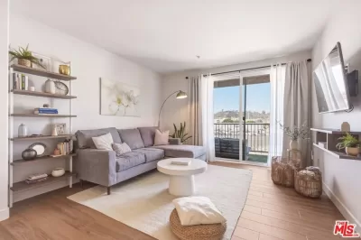 2BR Condo for Sale in Los Angeles, CA