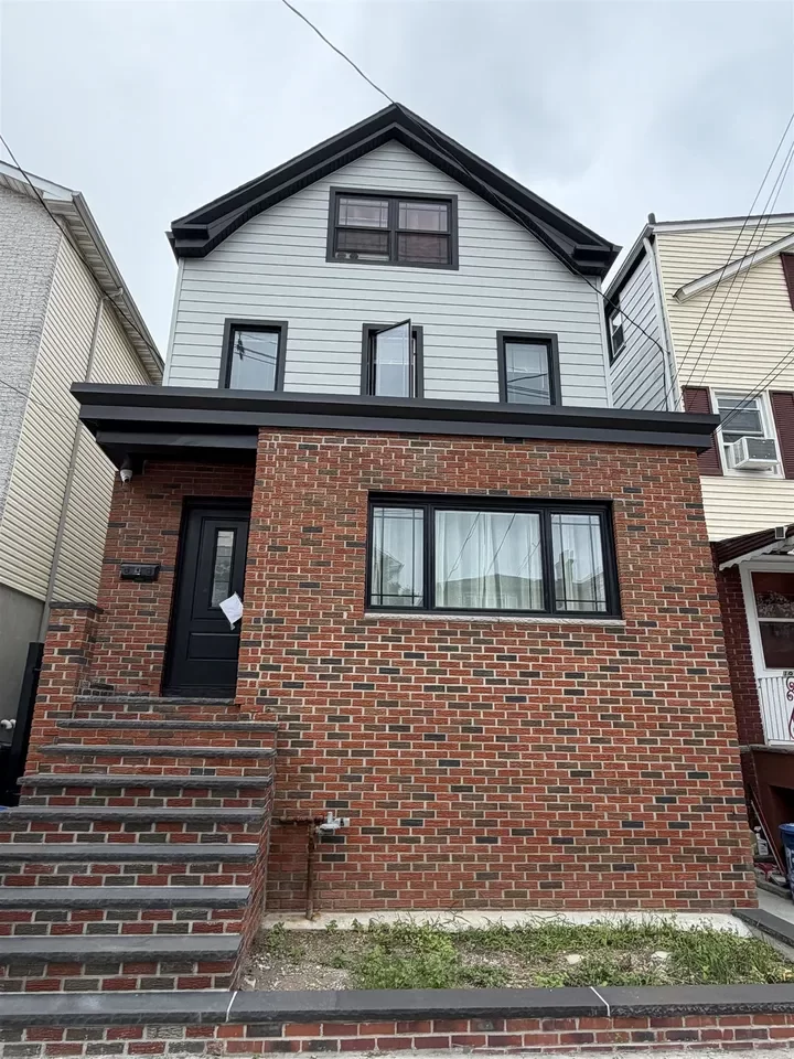 2BR Multi-Family for Rent in Jersey City, NJ