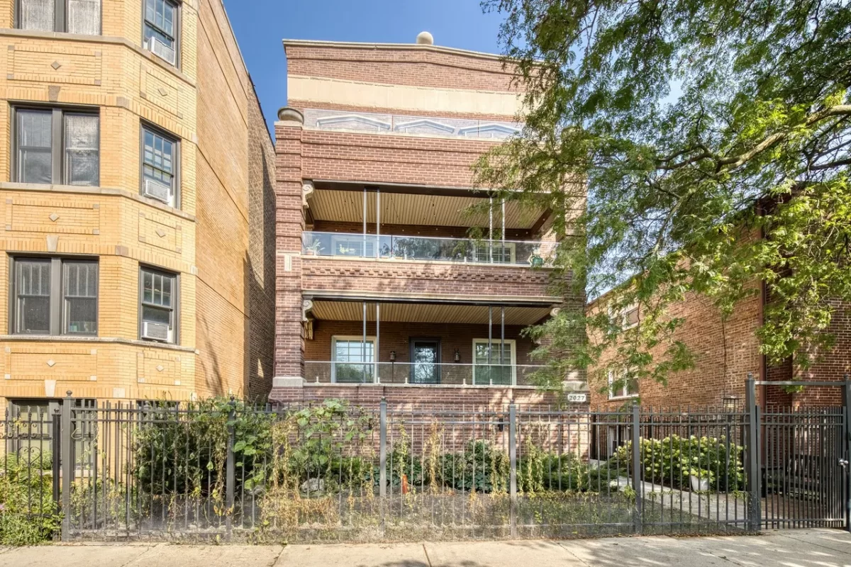 2BR House for Rent in Chicago, IL