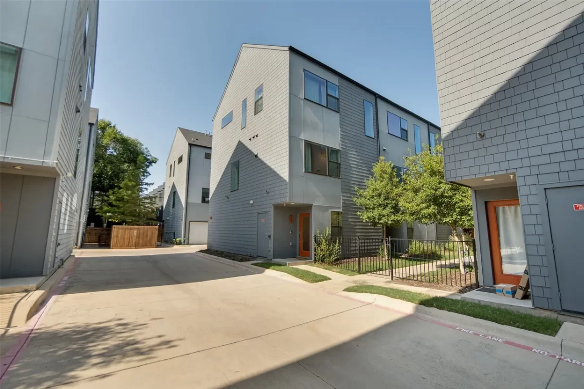2BR Condo for Sale in Dallas, TX