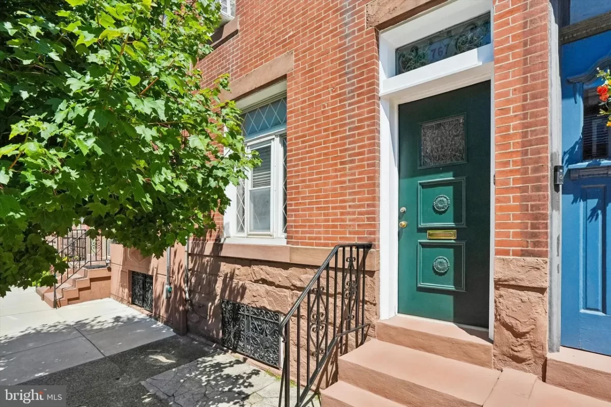 3BR Townhouse for Sale in Philadelphia, PA