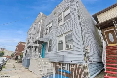 6BR Multi-Family for Sale in Jersey City, NJ