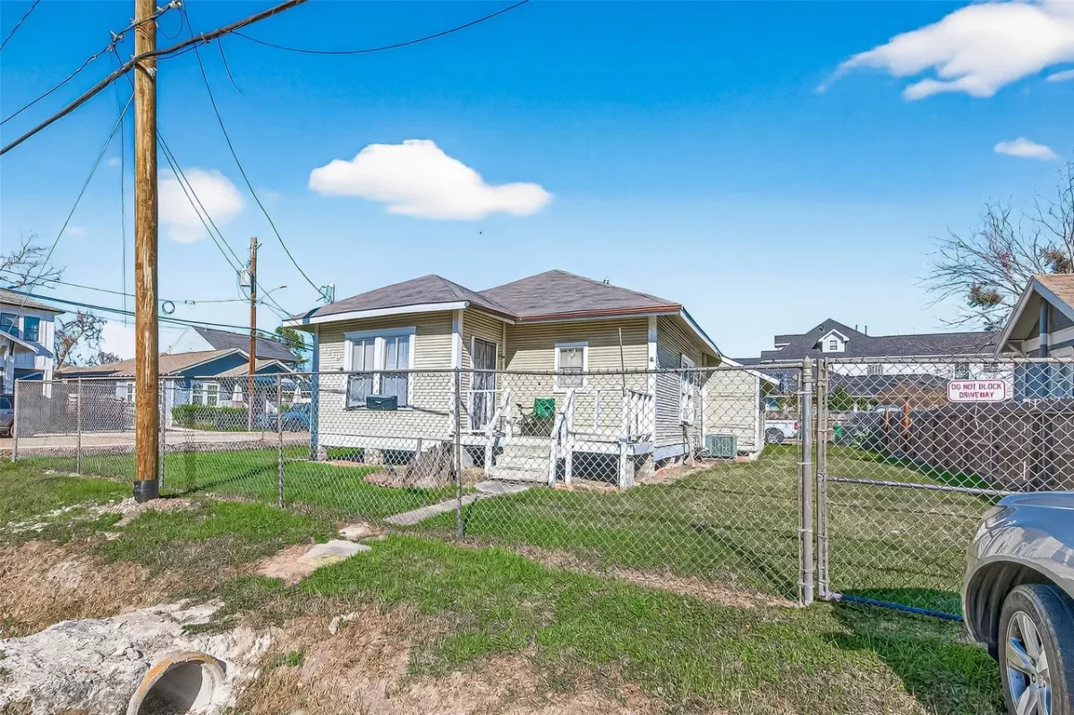 4BR House for Sale in Houston, TX