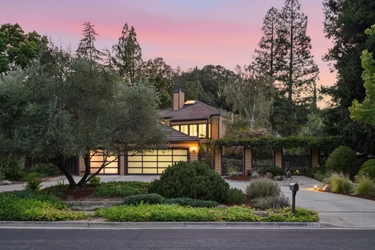 4BR House for Sale in Los Gatos, CA