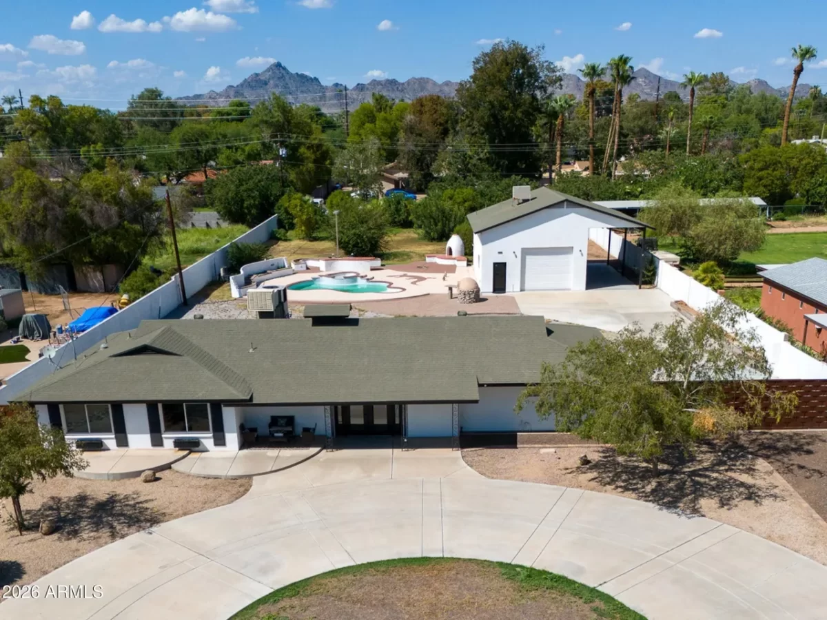 4BR House for Sale in Phoenix, AZ