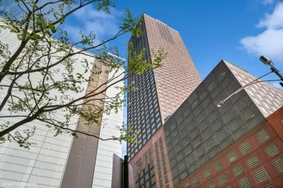 Condo for Sale in Chicago, IL