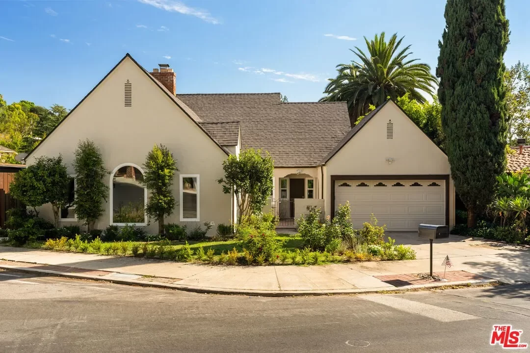 4BR House for Sale in Los Angeles, CA