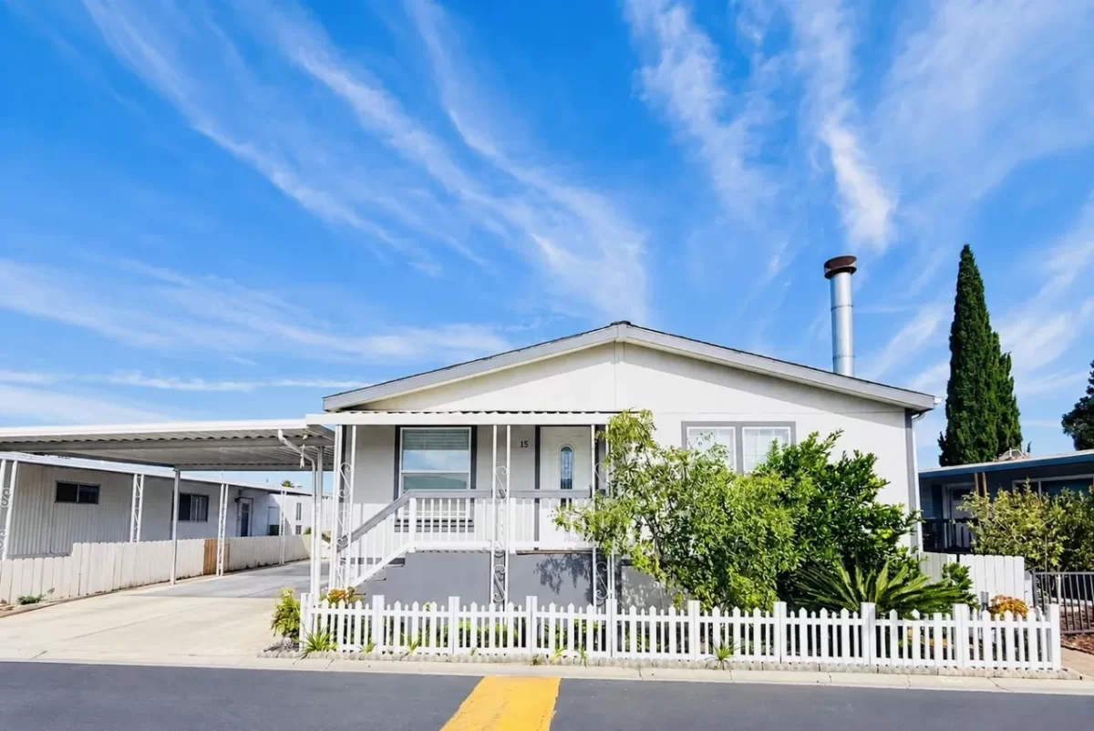 4BR Mobile Home for Sale in San Jose, CA