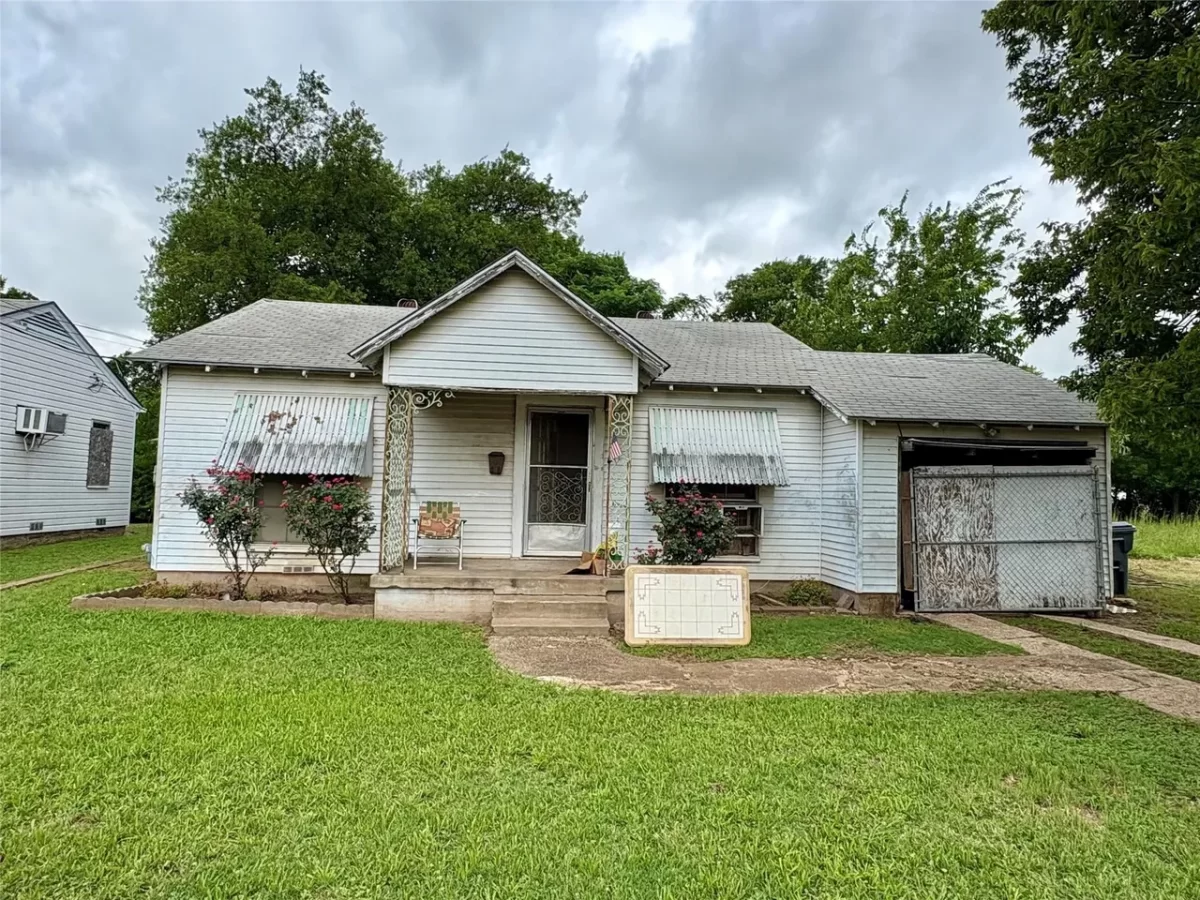 2BR House for Sale in Dallas, TX