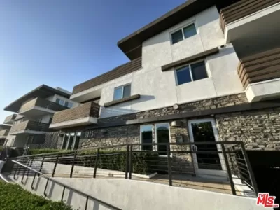 2BR Condo for Rent in Los Angeles, CA