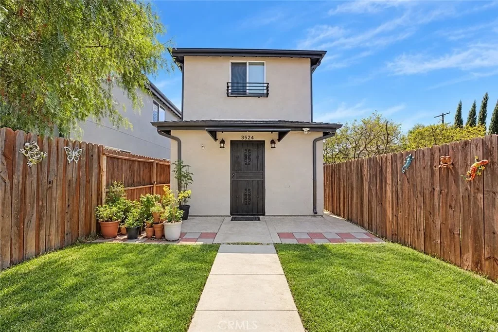 3BR House for Sale in Los Angeles, CA