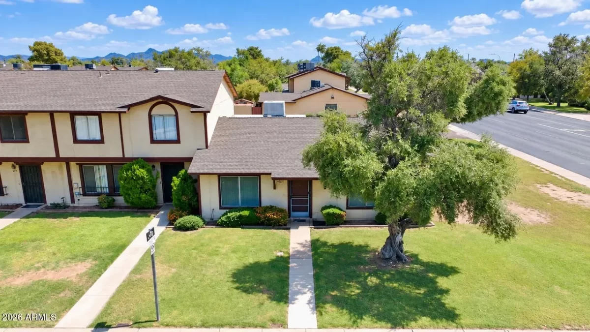 3BR Townhouse for Sale in Phoenix, AZ