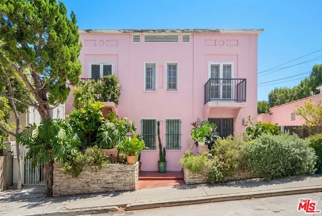 4BR Multi-Family for Sale in Los Angeles, CA