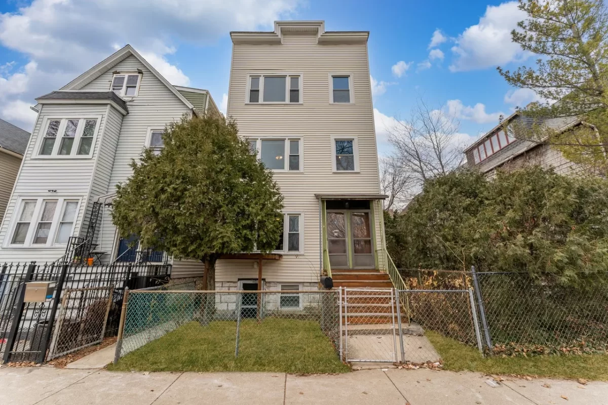 1BR Multi-Family for Sale in Chicago, IL