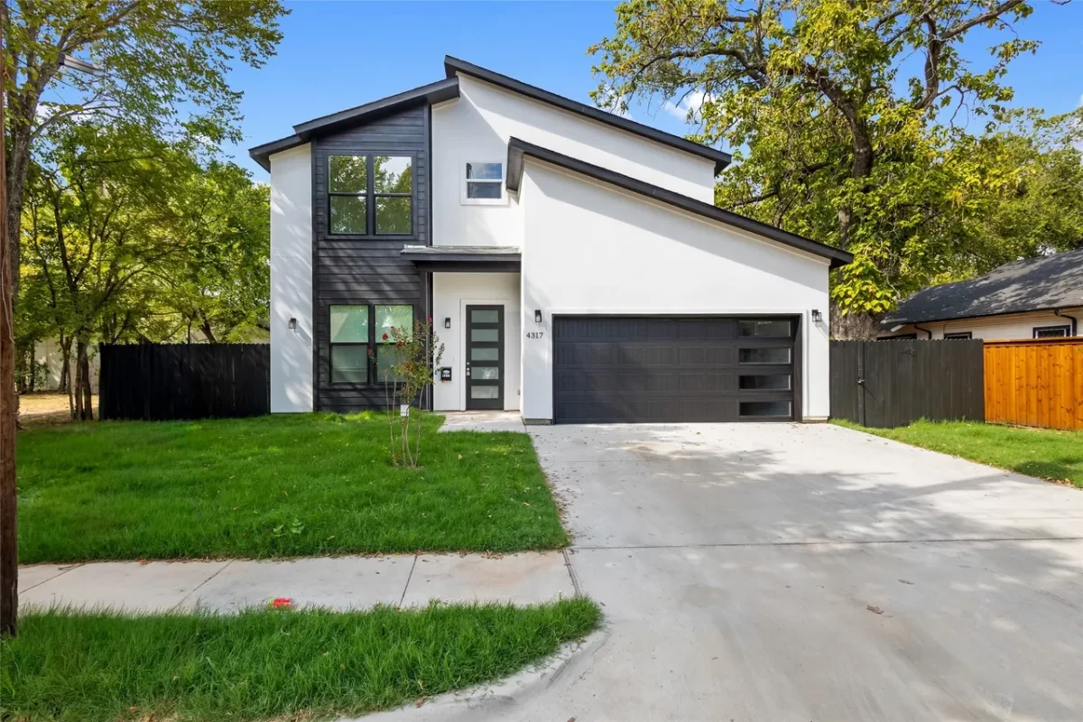 4BR House for Sale in Dallas, TX