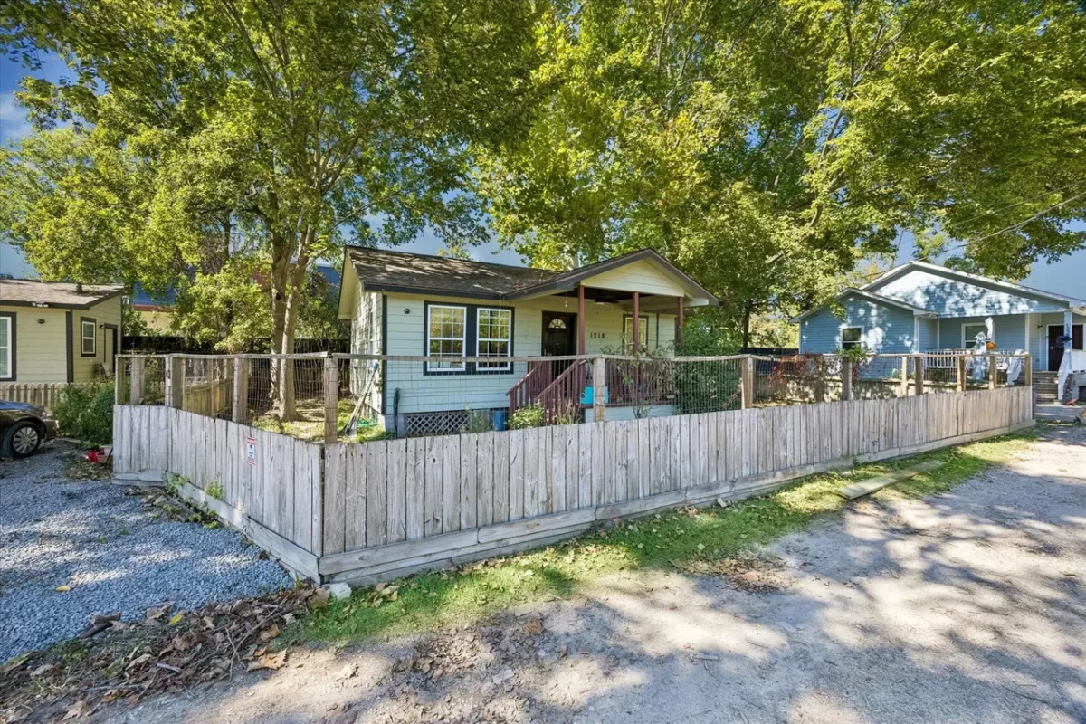 2BR House for Sale in Houston, TX