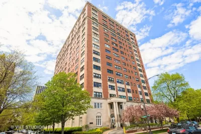 2BR Condo for Rent in Chicago, IL