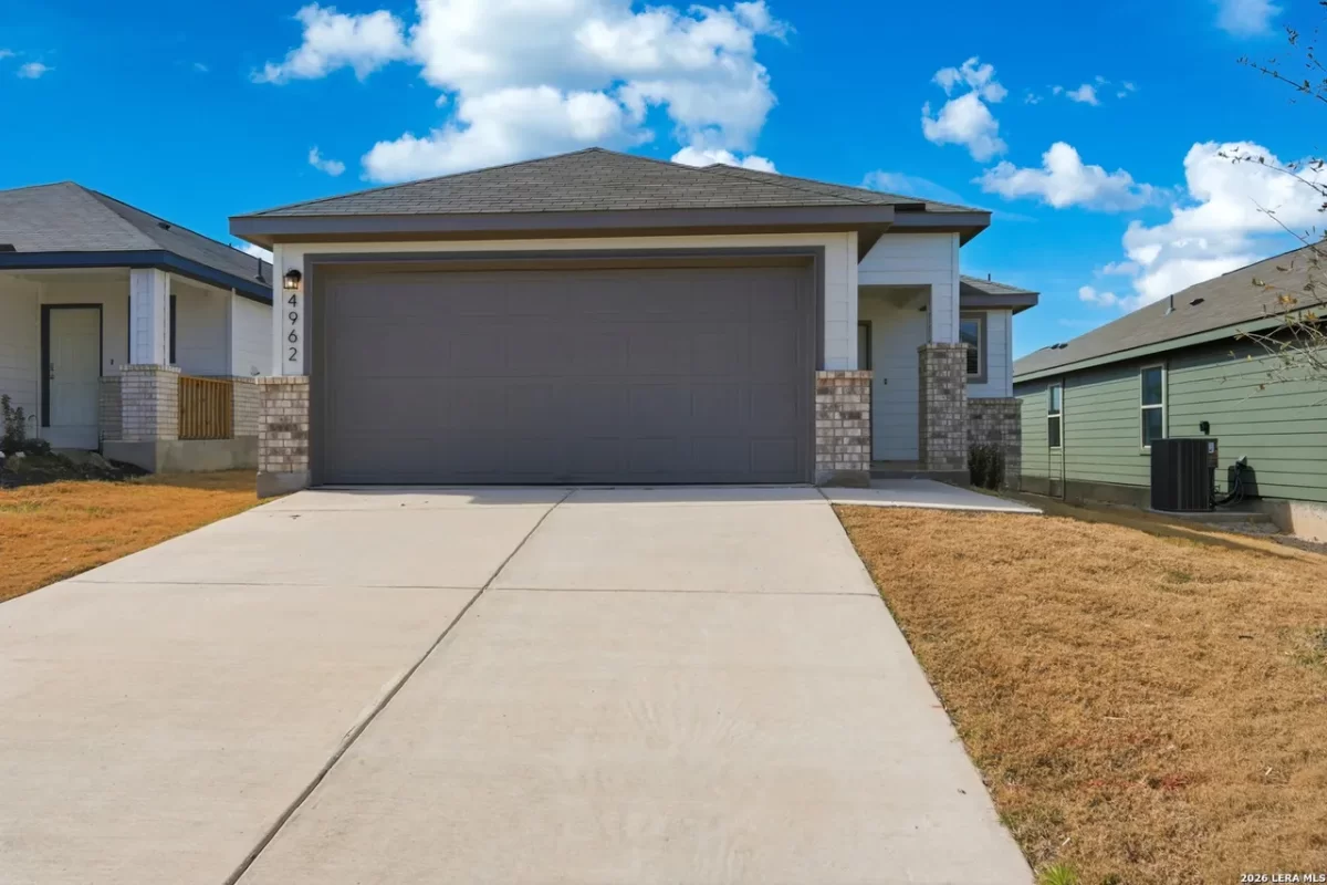 3BR House for Sale in San Antonio, TX