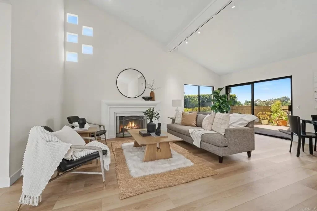 3BR Condo for Sale in La Jolla, CA