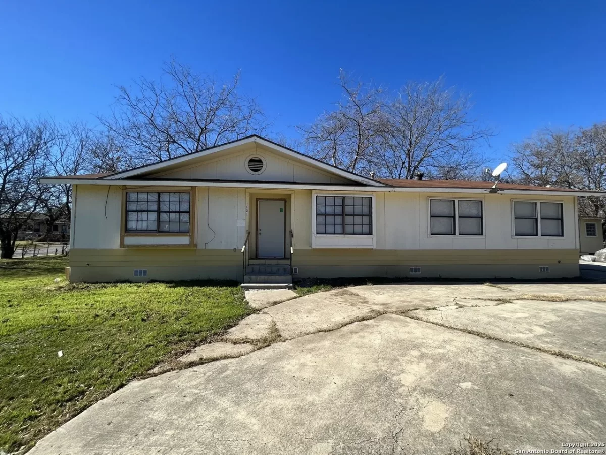 4BR House for Sale in San Antonio, TX