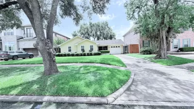 3BR House for Sale in Bellaire, TX