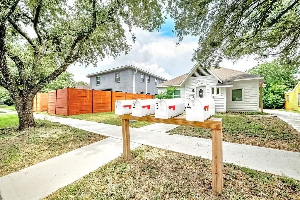 1BR Multi-Family for Sale in Houston, TX