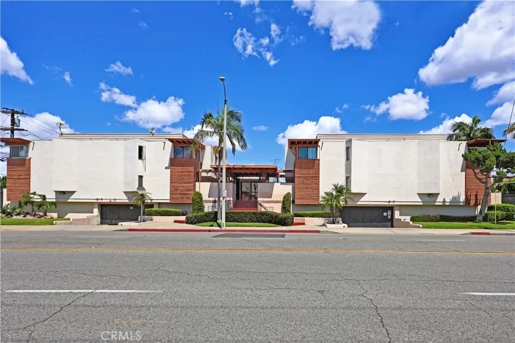 3BR Condo for Sale in Downey, CA