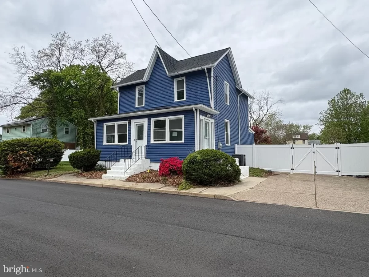 4BR House for Sale in Cherry Hill, NJ