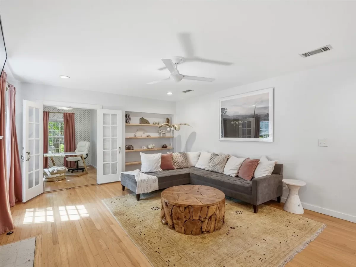 2BR House for Rent in Dallas, TX