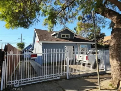 6BR Multi-Family for Sale in Los Angeles, CA