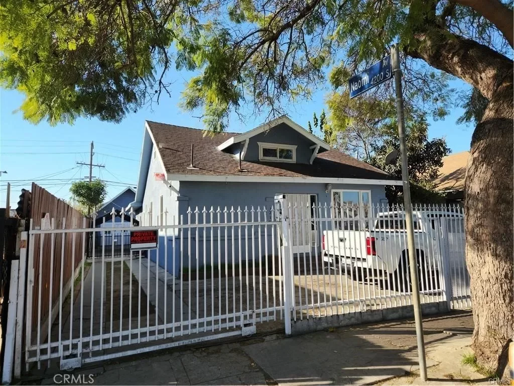 6BR Multi-Family for Sale in Los Angeles, CA