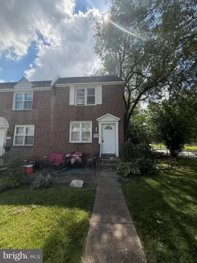3BR Townhouse for Sale in Darby, PA