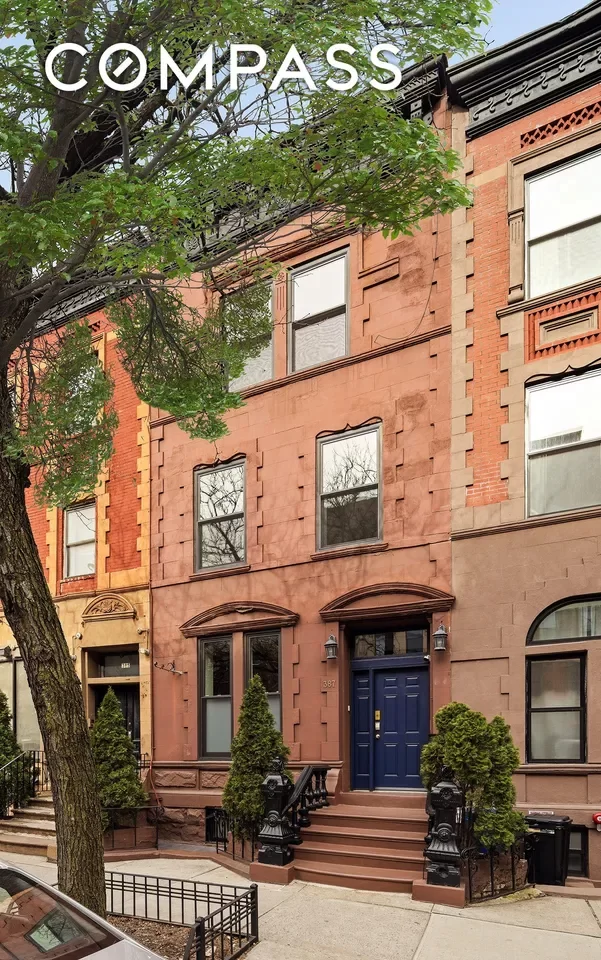 4BR Townhouse for Sale in Manhattan, NY