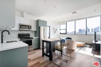 2BR Condo for Rent in Los Angeles, CA