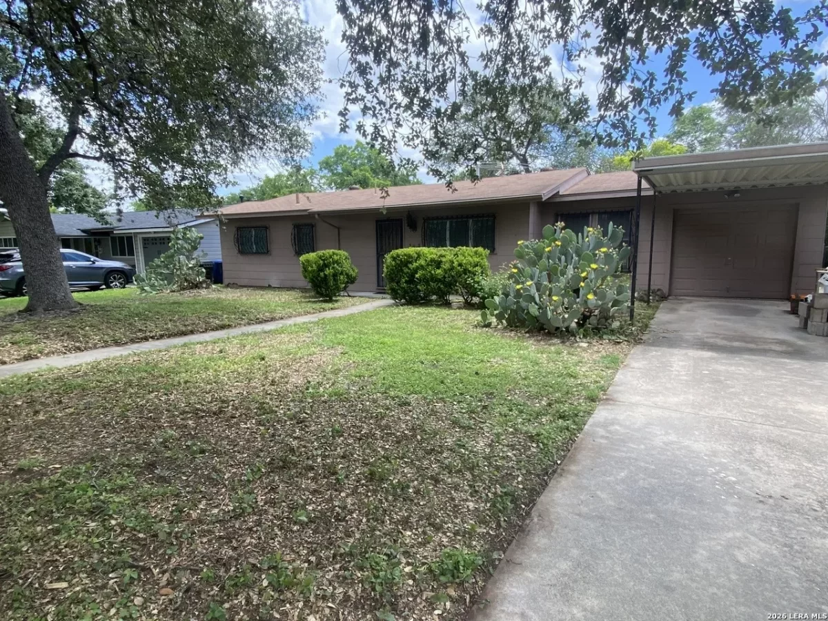 2BR House for Sale in San Antonio, TX