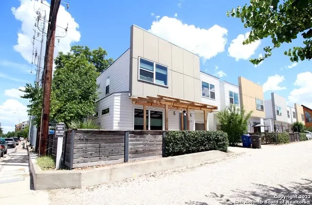 2BR House for Rent in San Antonio, TX