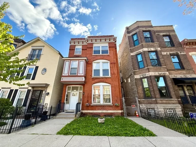 2BR House for Rent in Chicago, IL