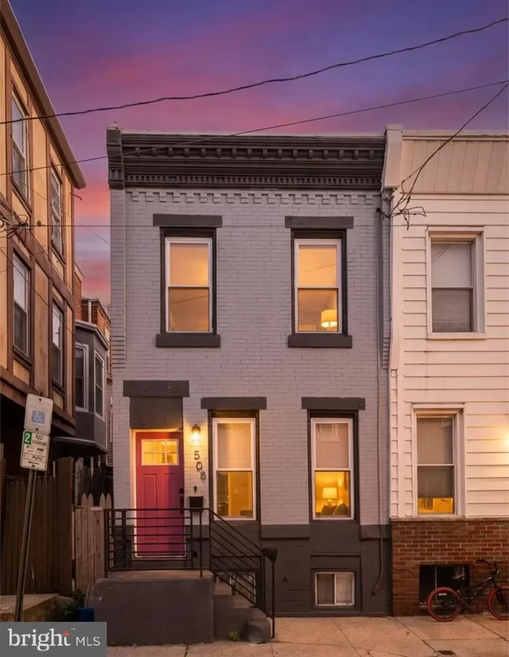 3BR Townhouse for Sale in Philadelphia, PA