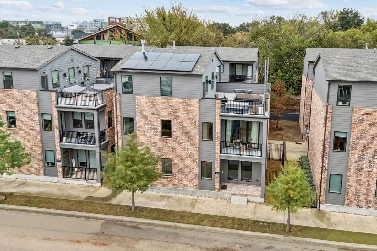 2BR House for Sale in Dallas, TX