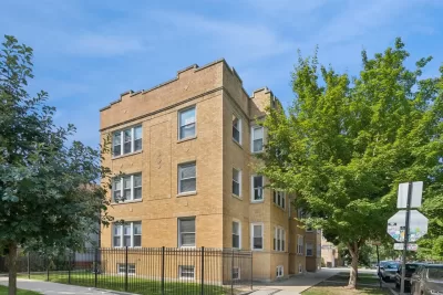 2BR Condo for Sale in Chicago, IL