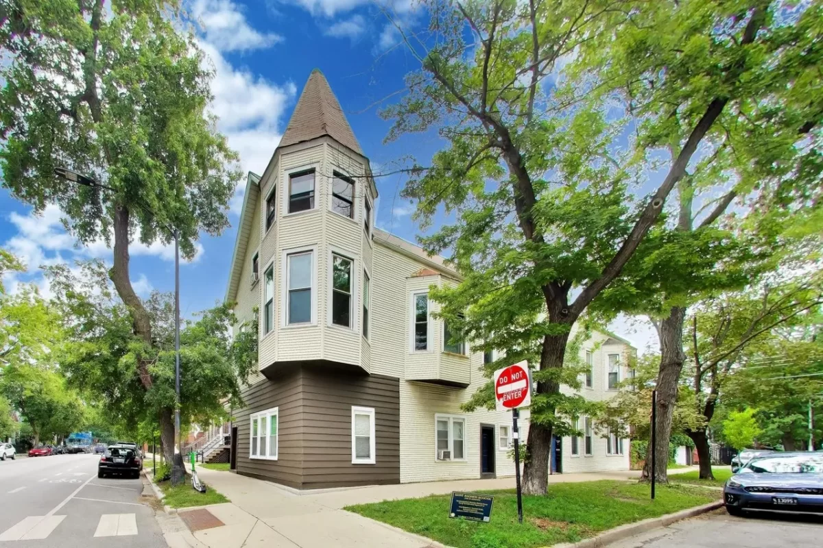 3BR Multi-Family for Sale in Chicago, IL