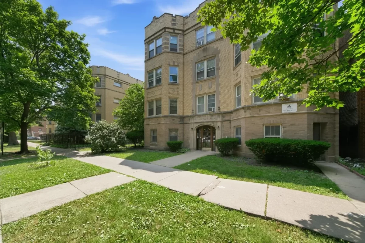 2BR House for Rent in Chicago, IL