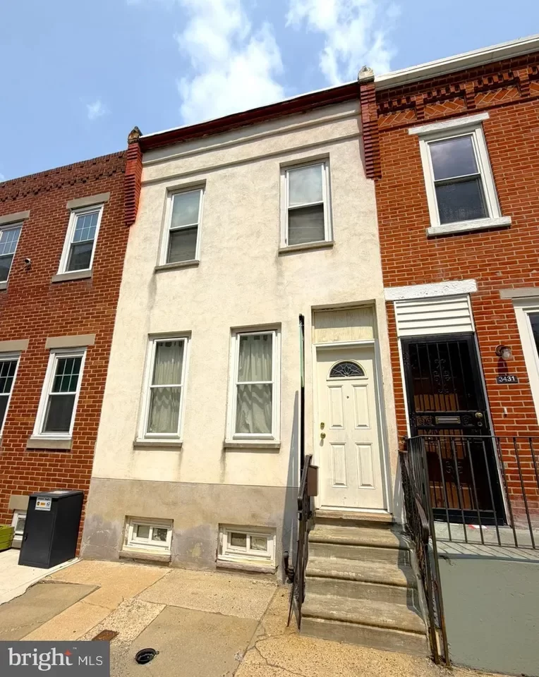 2BR Townhouse for Sale in Philadelphia, PA