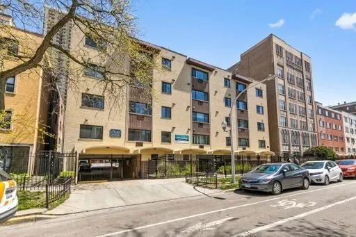 Studio Apartment for Rent in Chicago, IL