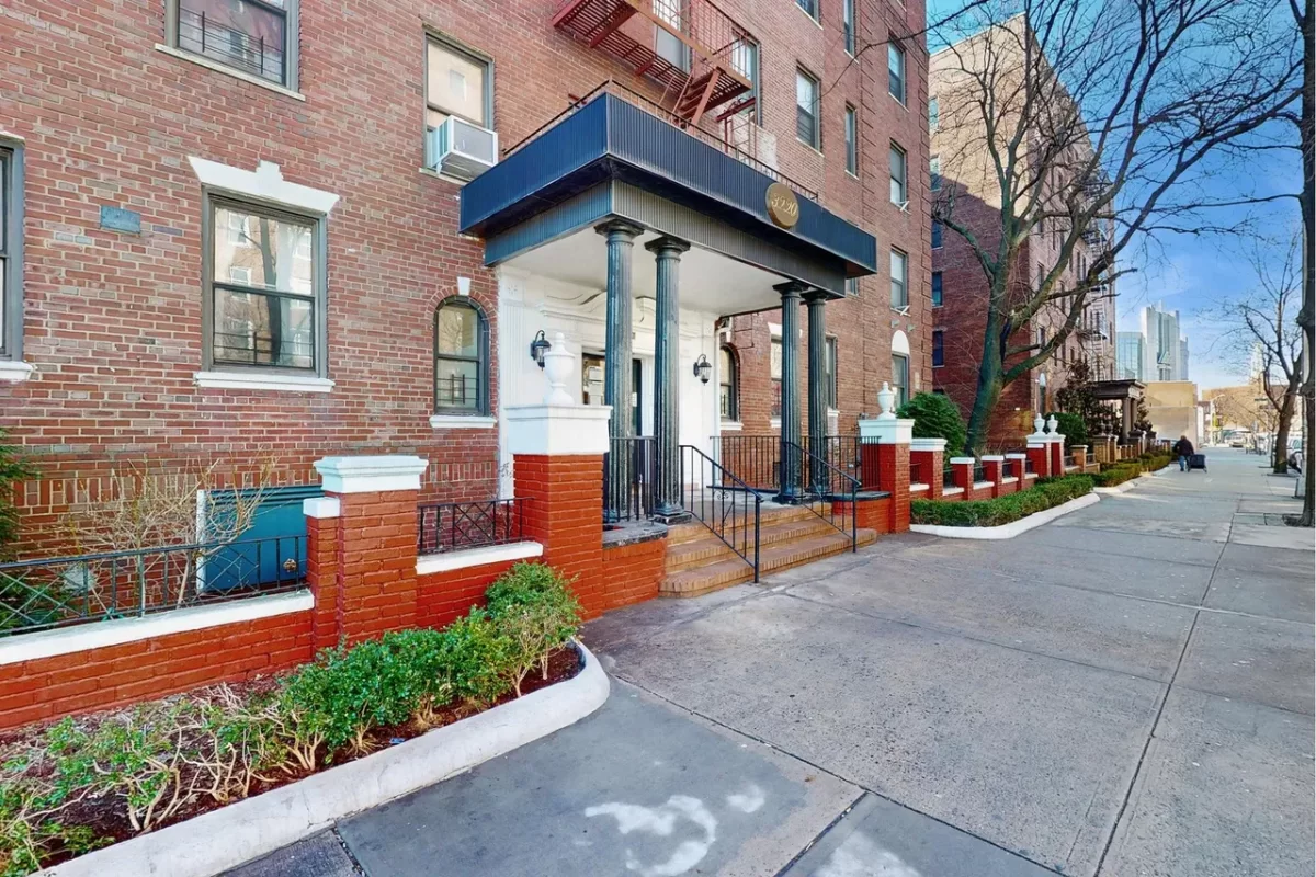 2BR Condo for Sale in Brooklyn, NY