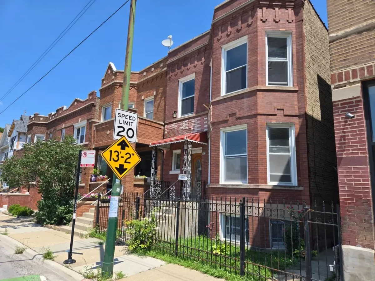 6BR Multi-Family for Sale in Chicago, IL