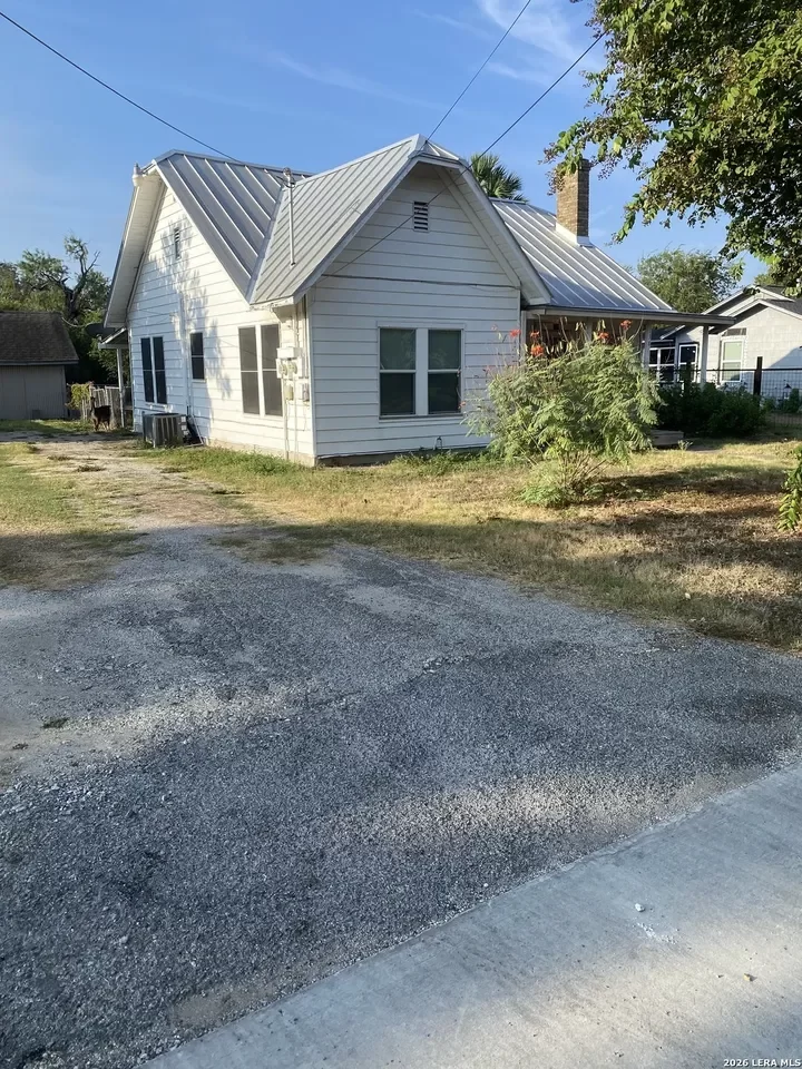 2BR House for Rent in San Antonio, TX