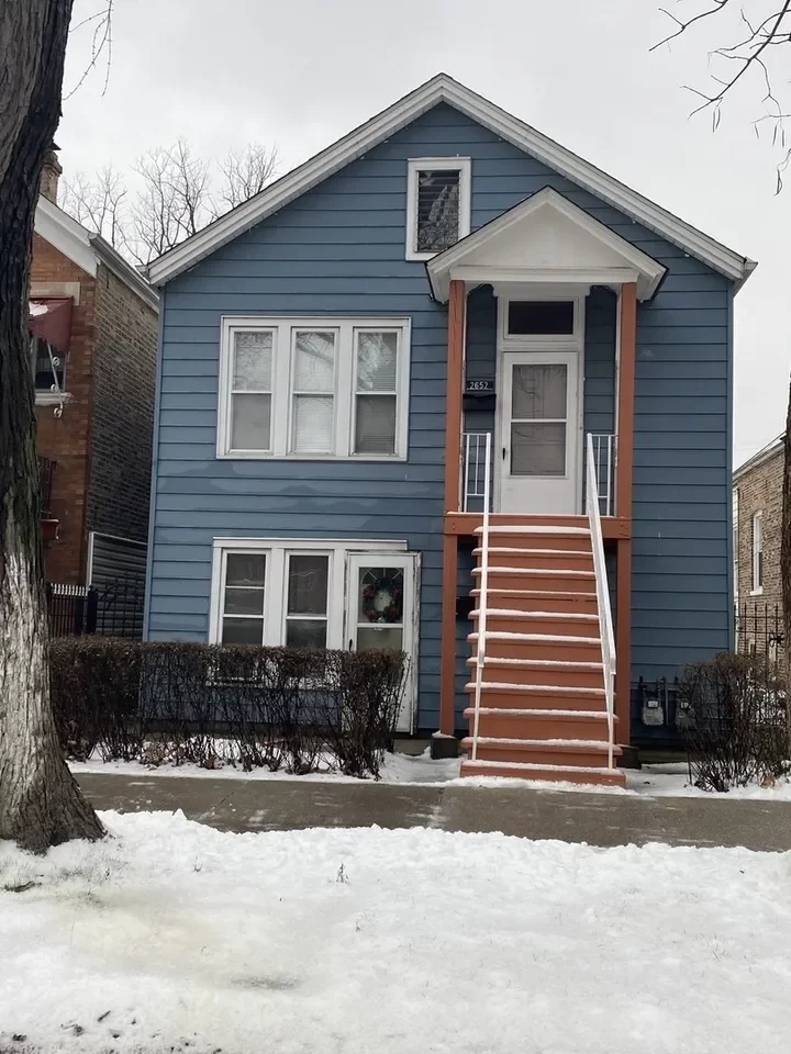 4BR Multi-Family for Sale in Chicago, IL